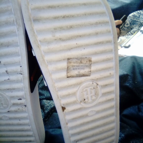 Tommy hilfiger slides - Picture 2 of 5